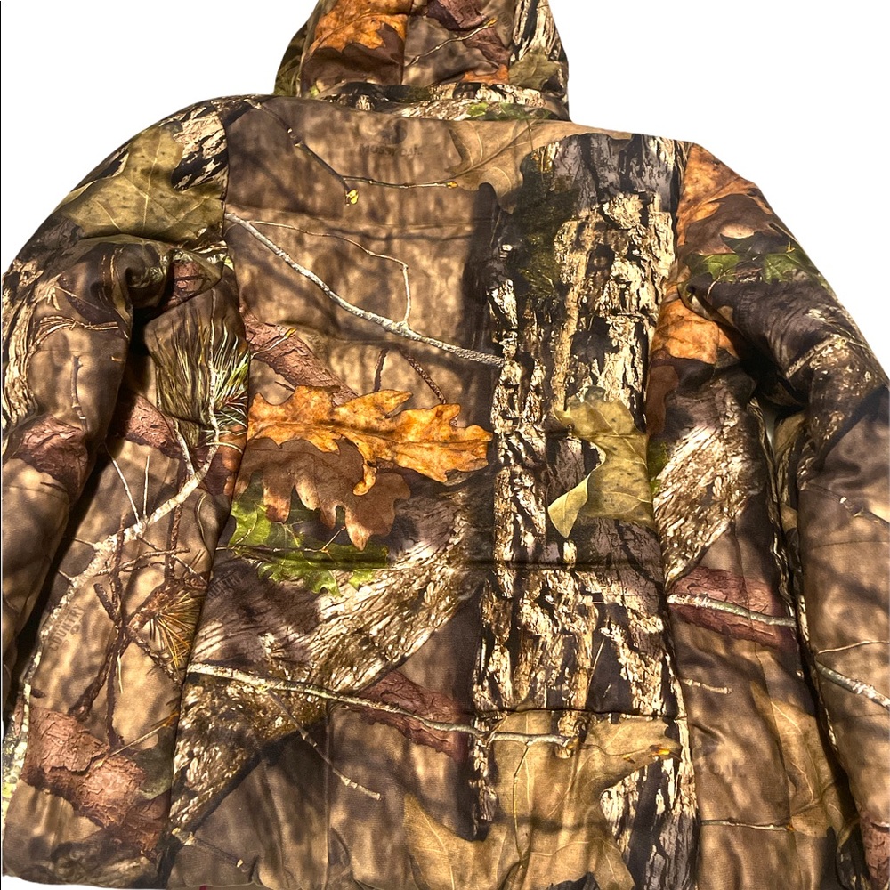 Nice thick jacket good for hunting in and great for camouflage